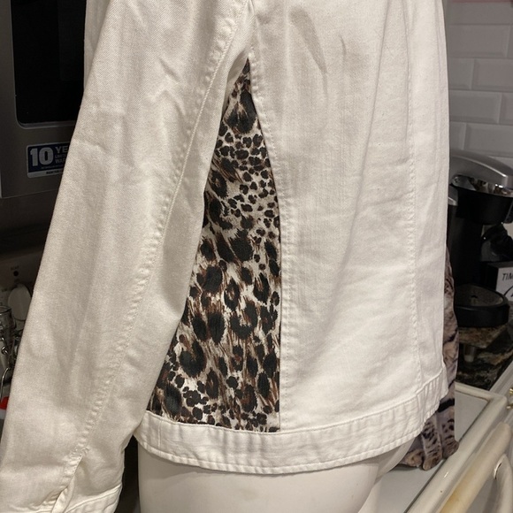 D Chicos white long sleeve zipper regular size denim jacket 2 - Picture 3 of 5